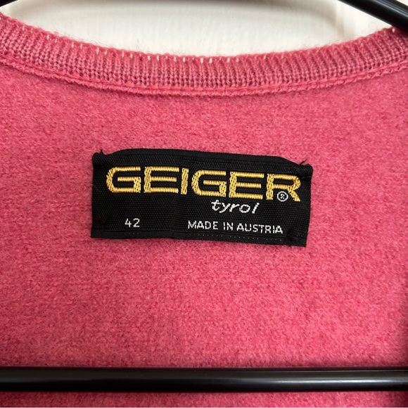 Vintage Geiger Vest Pink 100% Boiled Wool Austria Size 42 or U.S. Size Small - Picture 8 of 16